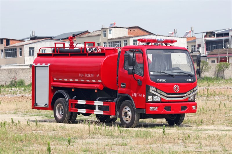 城市逆行者：消防车全景科普指南